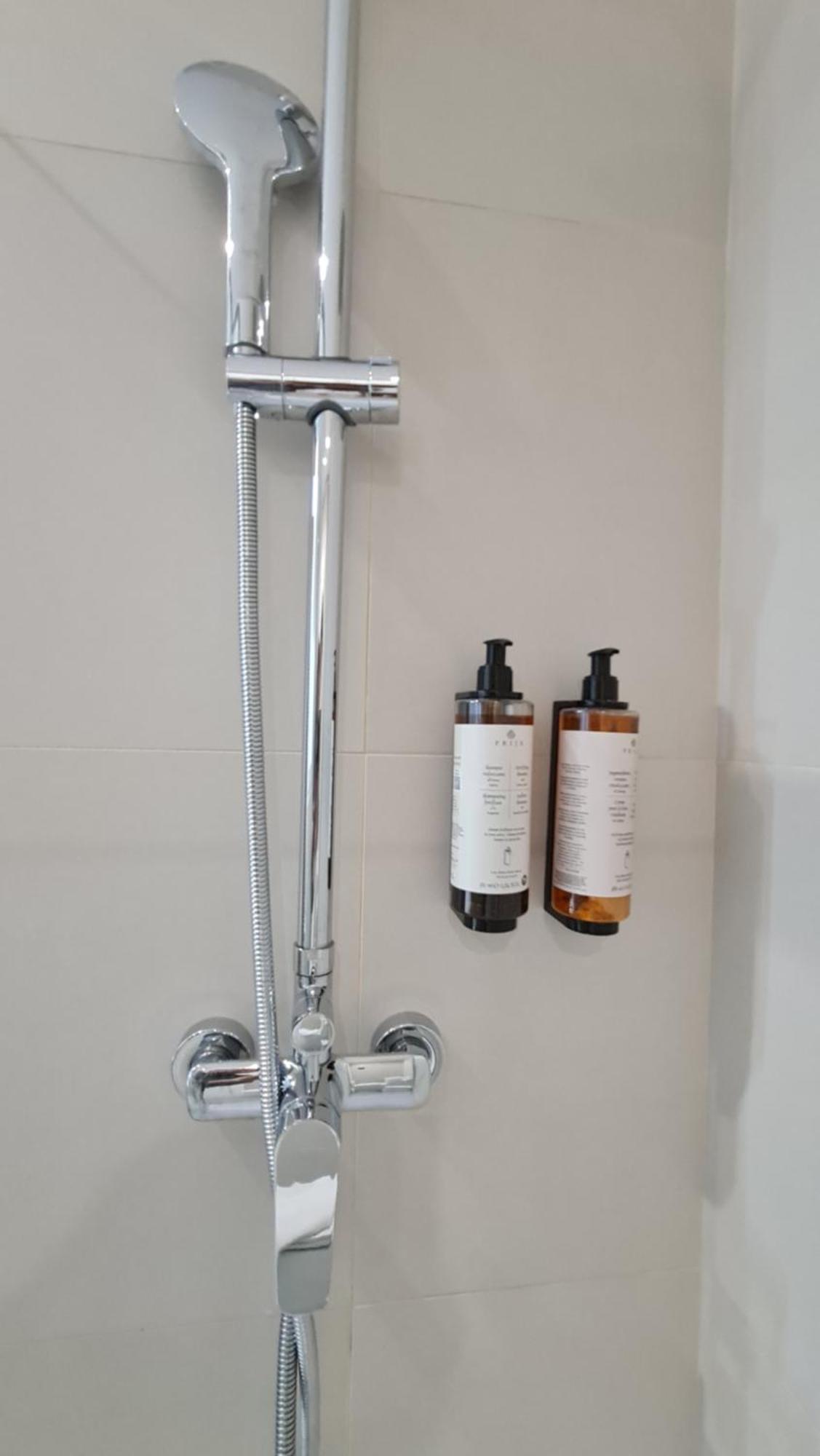 Navas 101 Cosmopolitan Loft Apartment Granada Luaran gambar